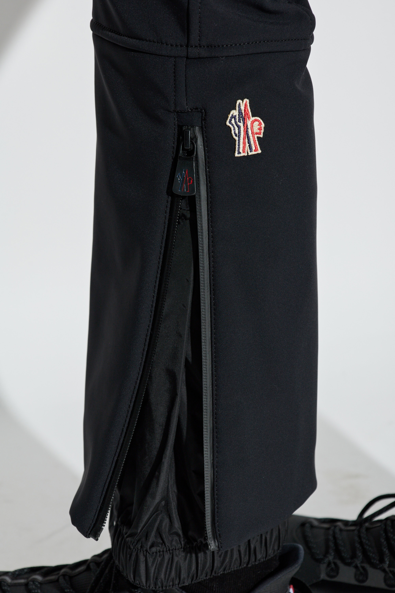 MONCLER　GRENOBLE　24ss　パンツ　ブラック Ｍ MONCLER GRENOBLE 24ss パンツ ブラック M モンクレール